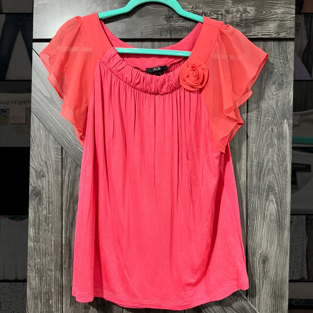 Pink women’s flowy top, size M